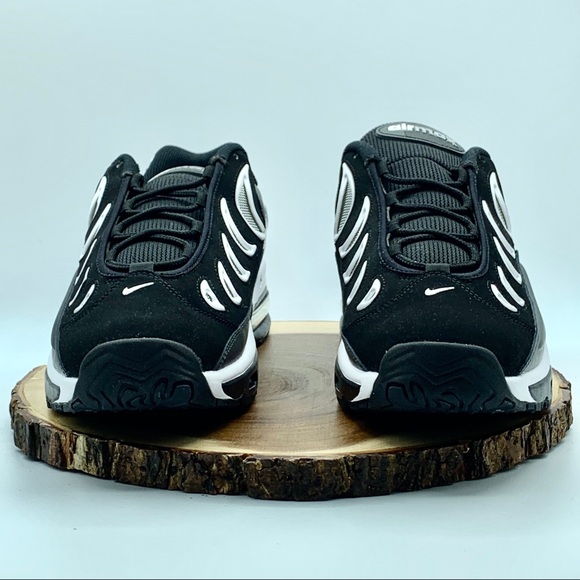 NIKE Mens Air Max Metal Size 12 & 13 - Picture 3 of 10